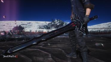 The Royal Guard sword replaces the Red Queen